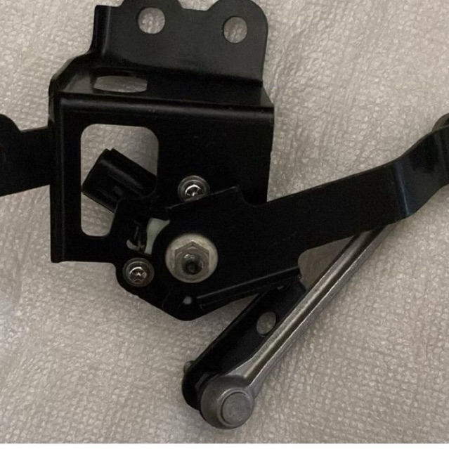 Sensor suspensi/Auto Leveling Lampu All New Pajero Sport