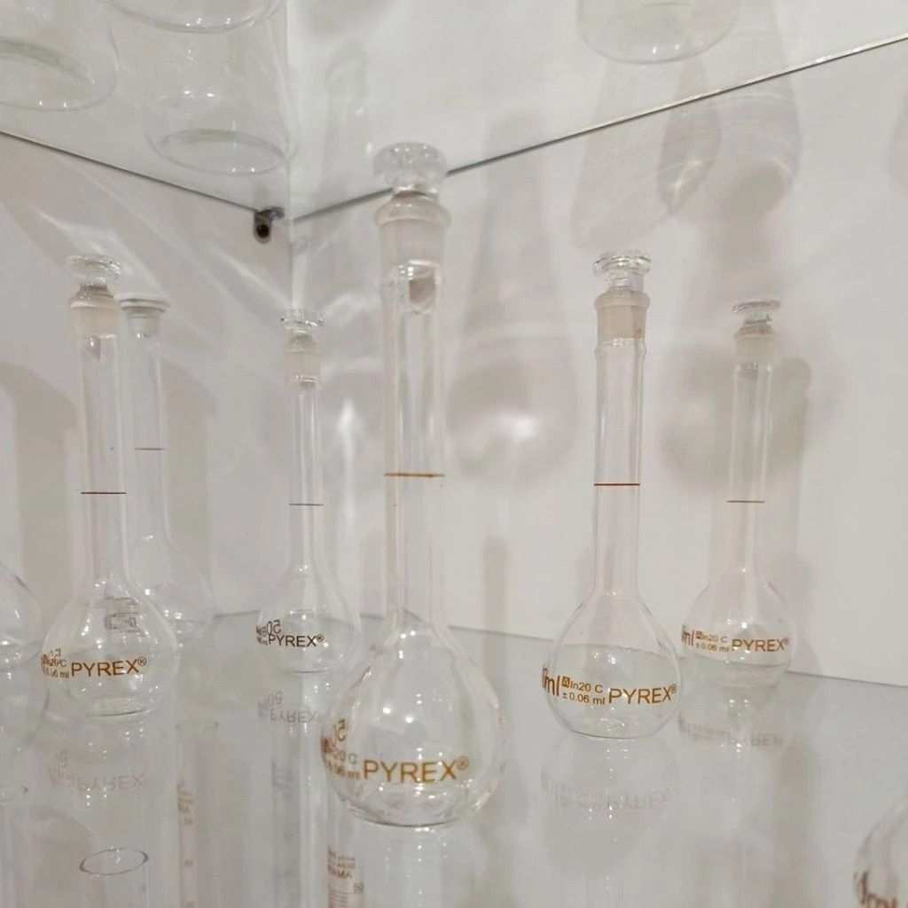 Labu ukur pyrex 50ml