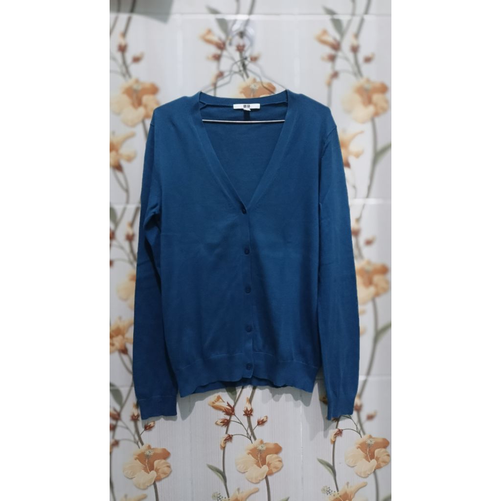 Cardigan Uniqlo V-Neck