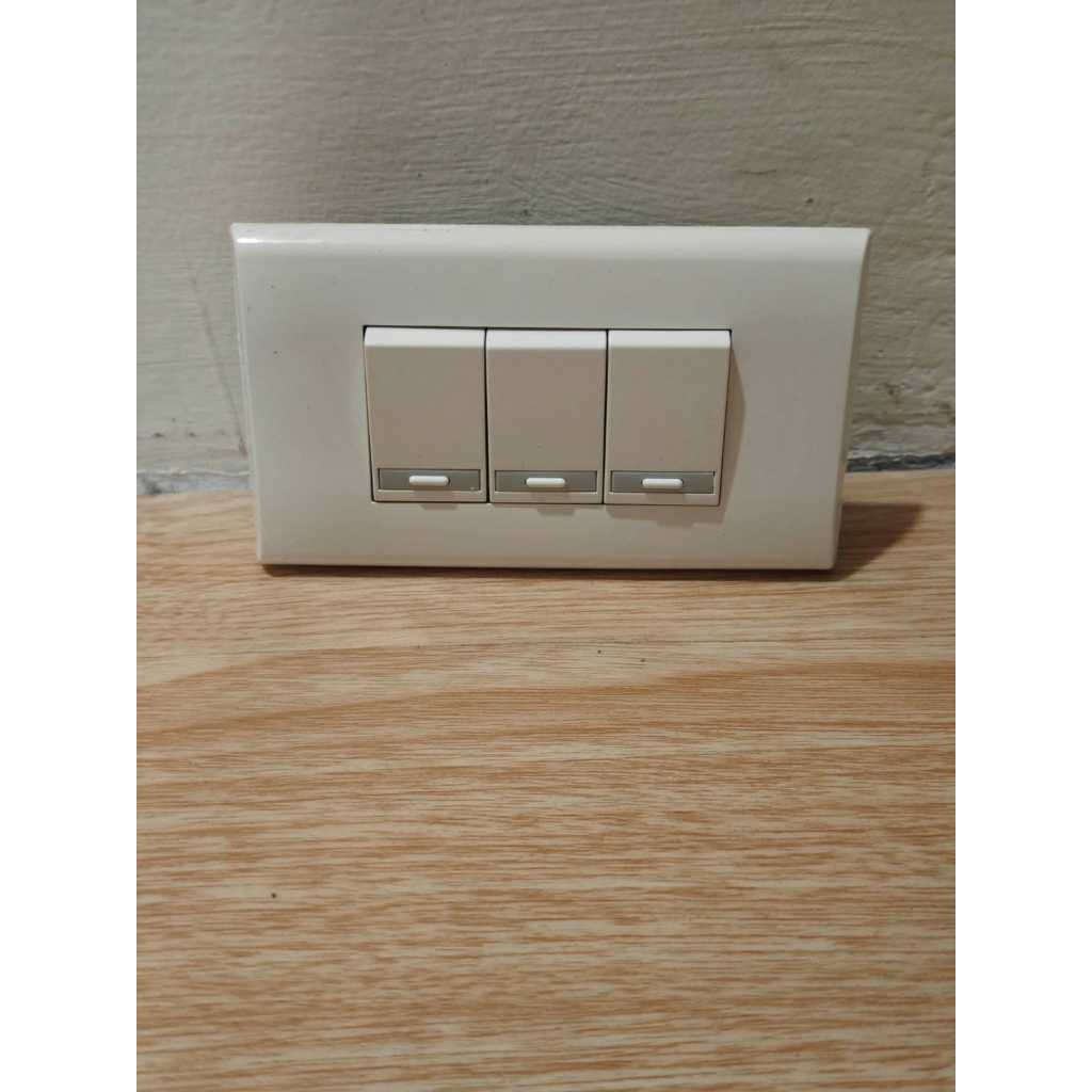 Saklar Engkel Panasonic (1 Set) - Saklar Tunggal Panasonic saklar ganda panasonic saklar cabang 3 pa