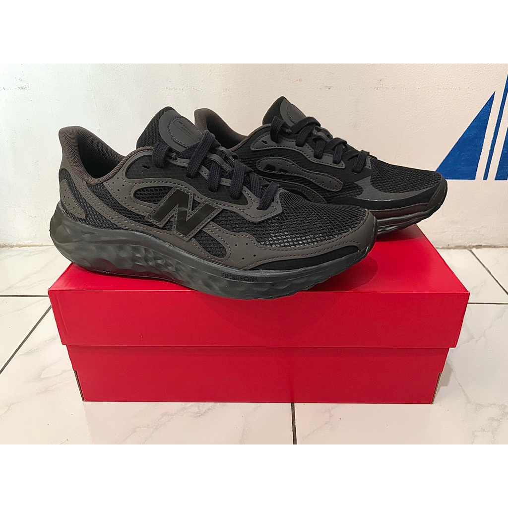 sepatu lari NEW BALANCE NB freshfoam ARISHI all black SIZE 42 NEW ORIGINAL MURAH