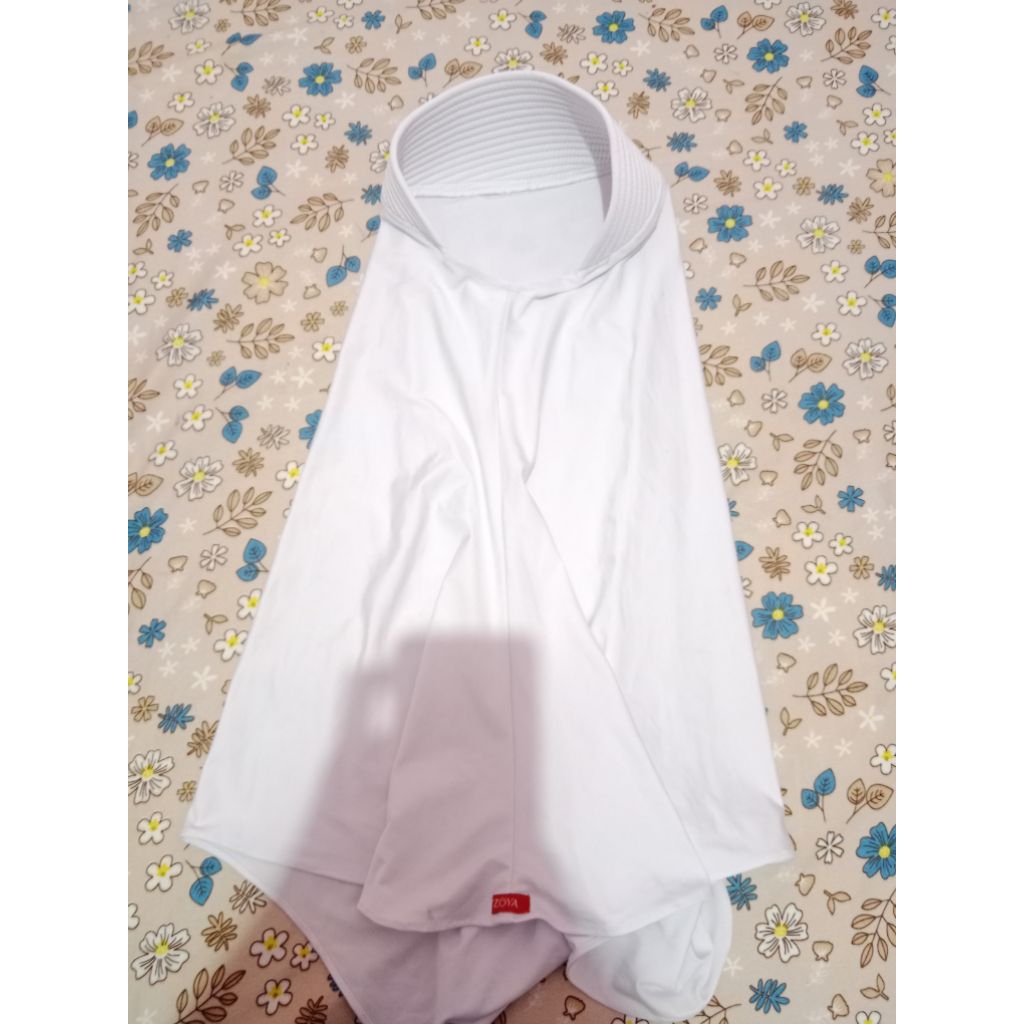 PRELOVED ZOYA BERGO MARSHA PUTIH SEKOLAH