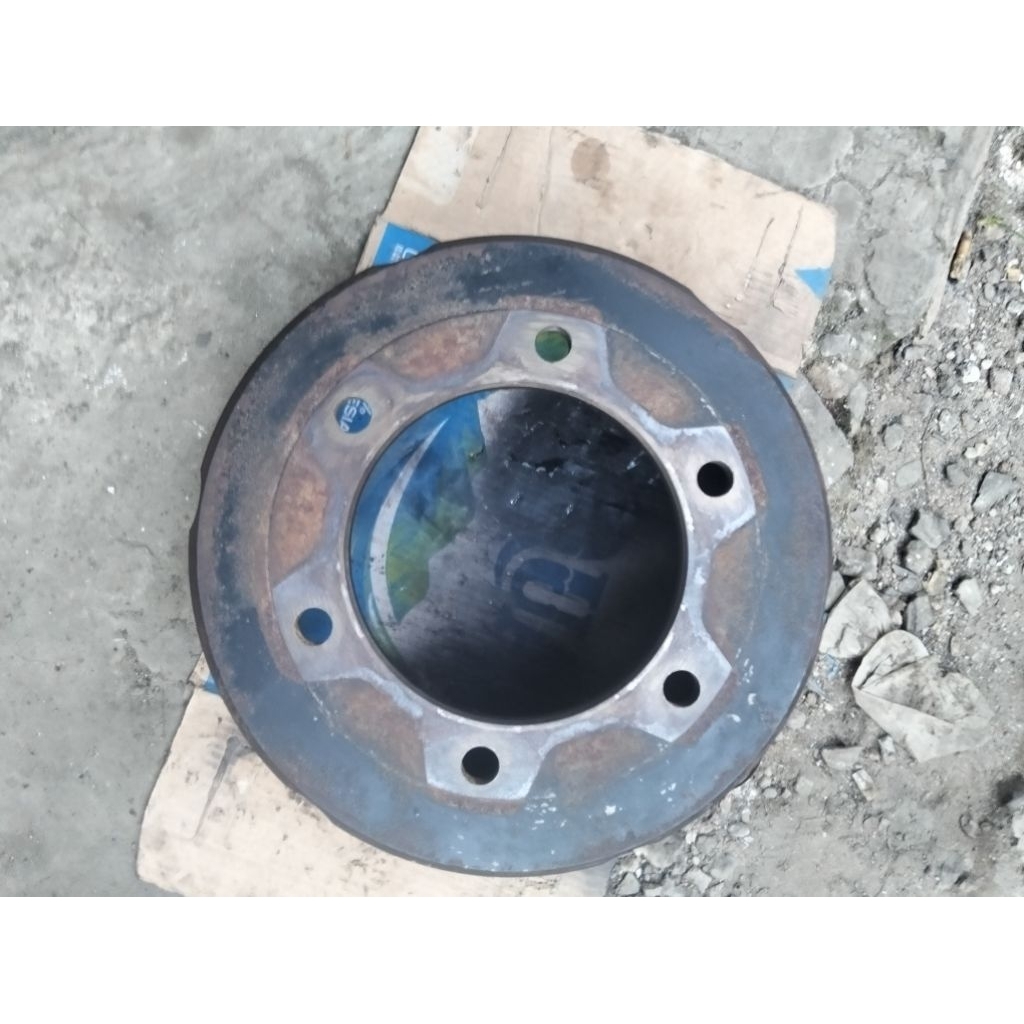teromol belakang canter 125 ori
