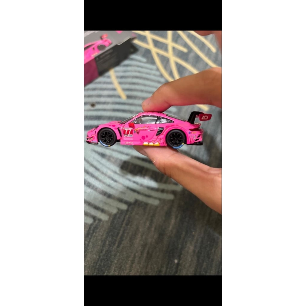 Mini GT Porsche Roxy 911 GT3 R