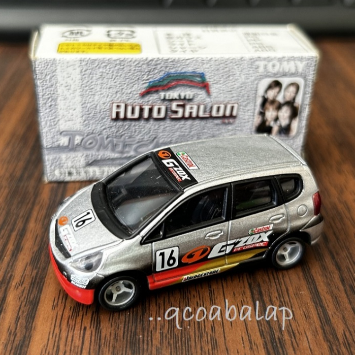Tomica Autosalon Honda Fit / Jazz - Silver
