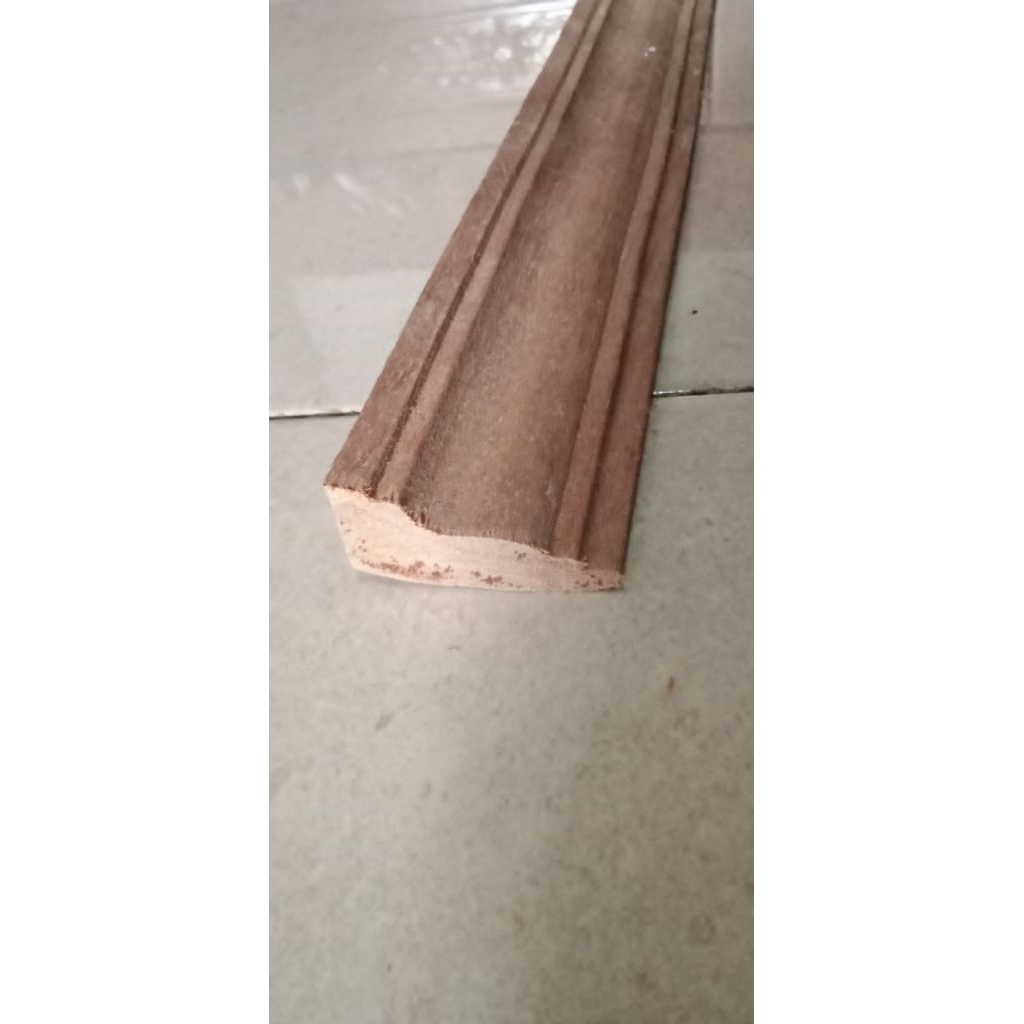 kayu lis plafon 6 cm