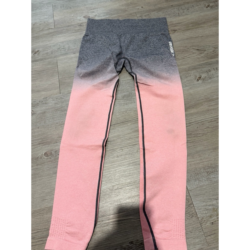 Preloved gymshark size m worn 2x