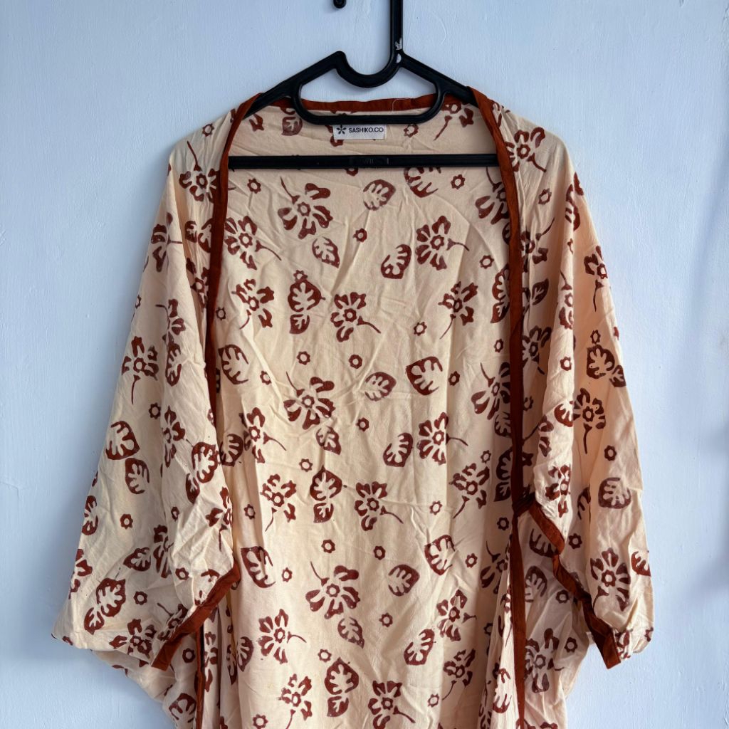 sashiko.co outer cream lembayung kenanga (preloved)