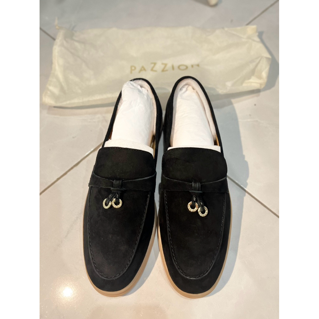 PAZZION Phoenix Knot Detail Suede Loafers New