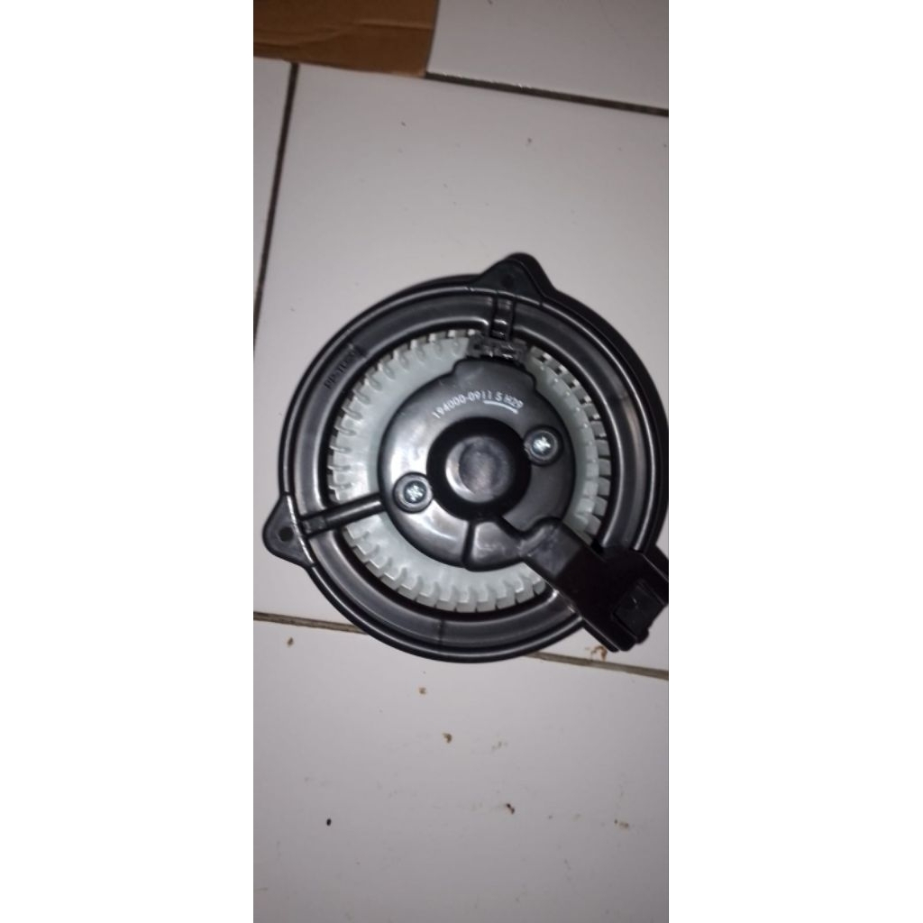 Motor blower AC belakang Isuzu panther
