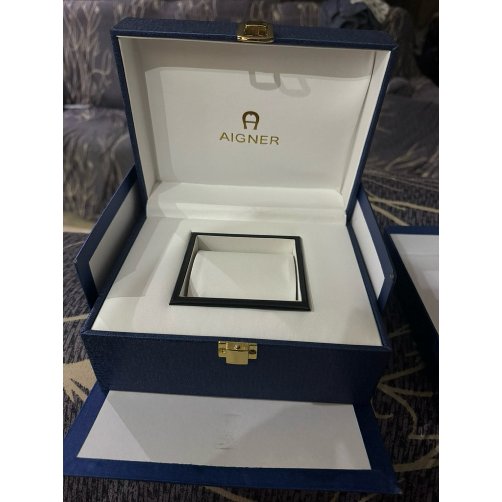 (preloved) Kotak jam Aigner / Aigner Box Watches Preloved