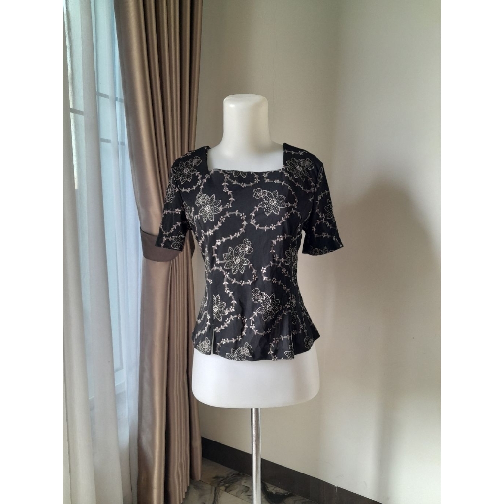 Floral Blouse Square Neck