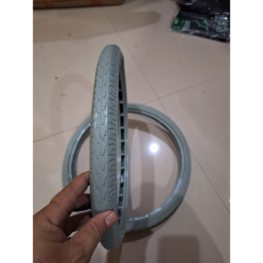 Ban kursi roda ukuran 16