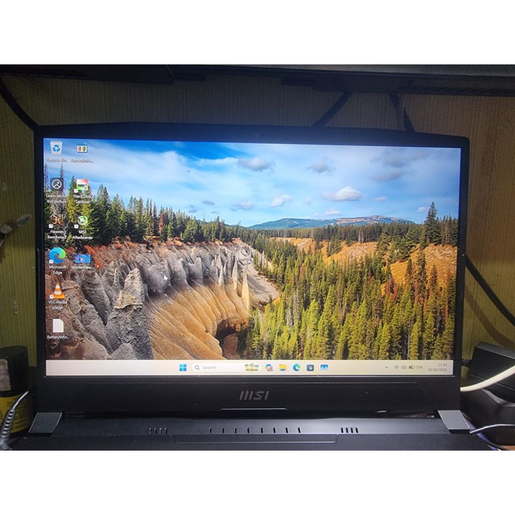 MSI Katana GF66 Intel Core I5-11400H Nvidia RTX 3060 VRAM 6GB SSD 512GB Layar 144Hz FHD