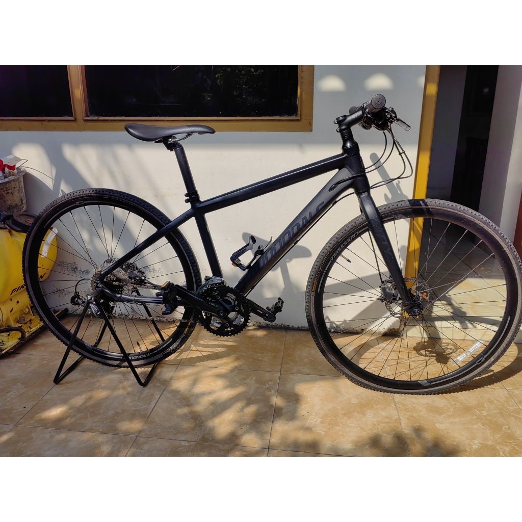 Sepeda Hybrid Cannondale Bad Boy
