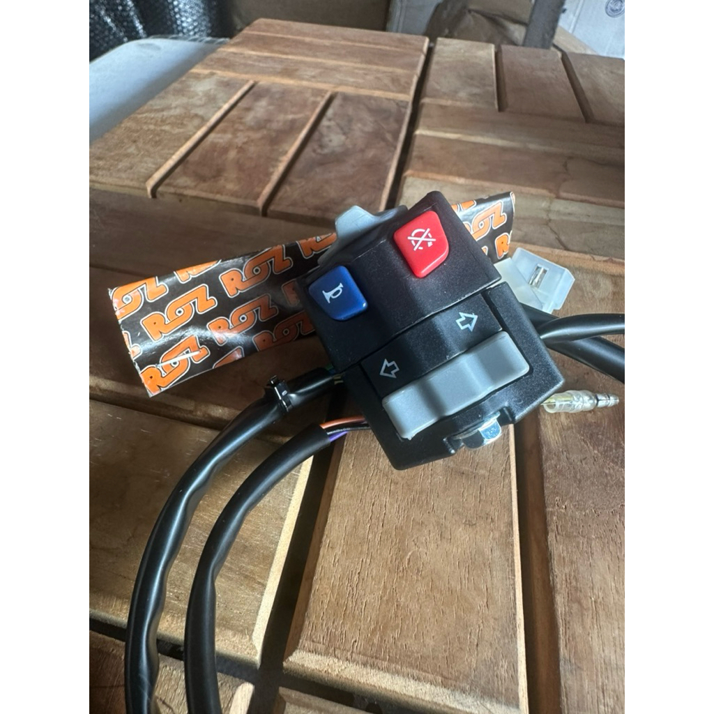 saklar holder model ktm by roz