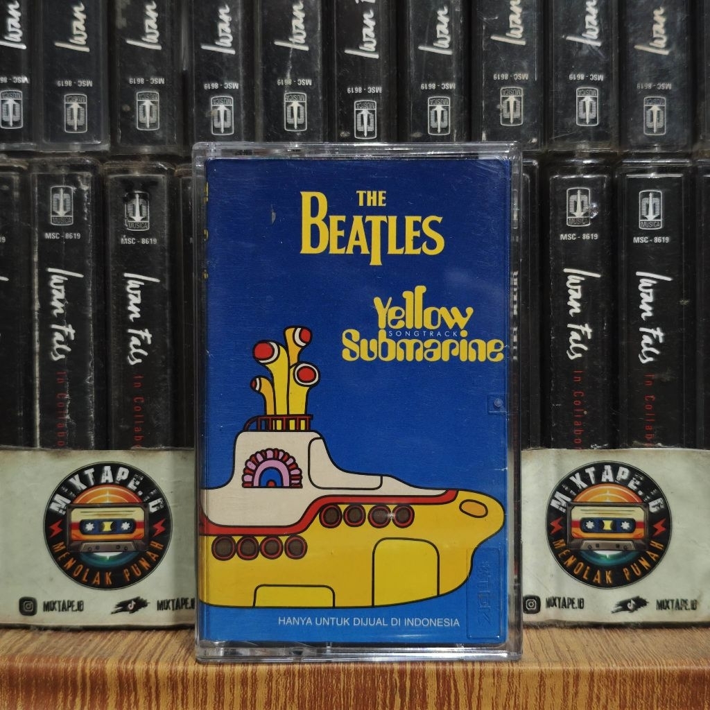 Kaset - The Beatles - Yellow Submarine - Radio Tape - Kaset Pita - Radio - Pemutar Kaset - Retro - C