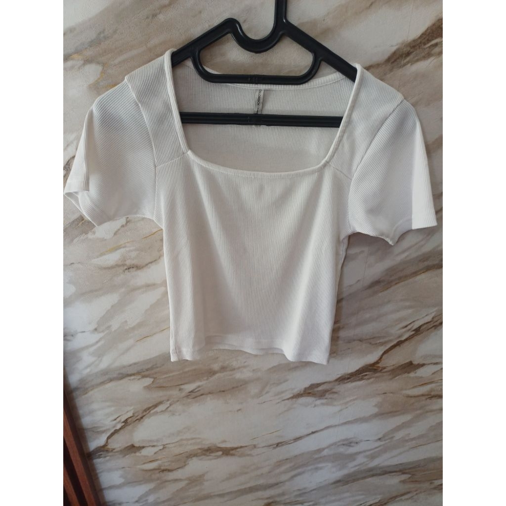 Top wanita colorbox preloved / kaos colorbox putih preloved/ atasan colorbox putih preloved
