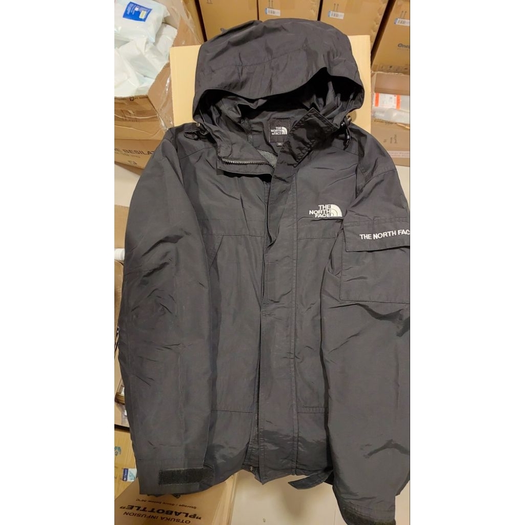 Jaket TNF Side Pocket Hitam On Tag 85