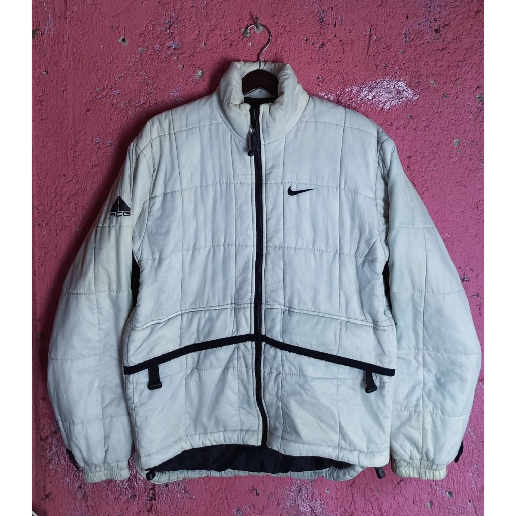 Jaket puffer vintage nike ACG ( LD 110 X 70)