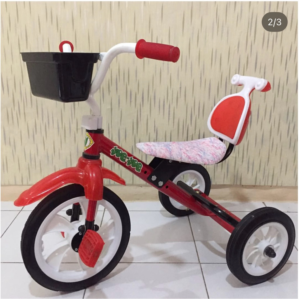 Preloved Sepeda Anak Roda Tiga 3 MERAH