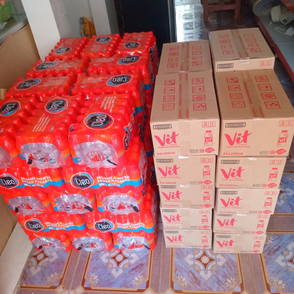 Cleo Botol Kecil 220ml (1 krat)