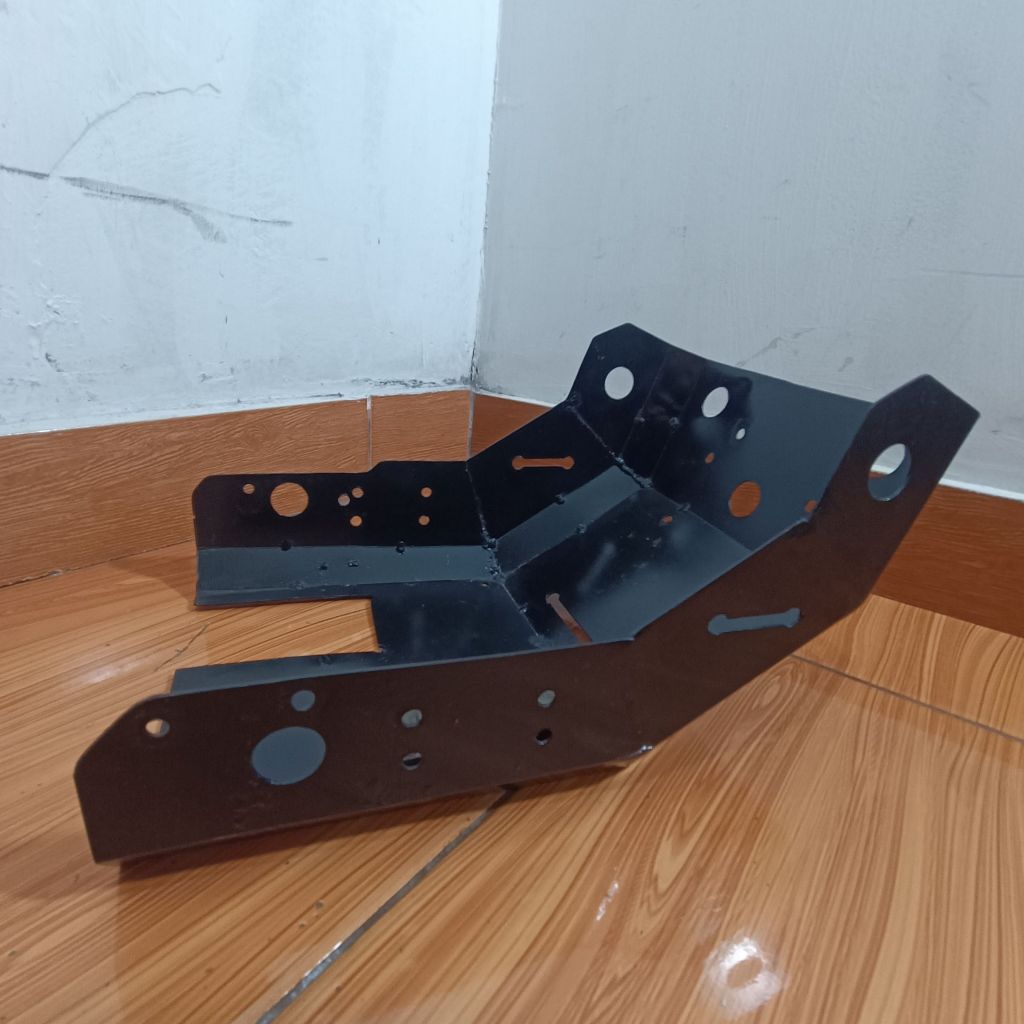 Pelindung Mesin Skid Plate Engine Cover Tebal Motor Universal Bekas CB150R