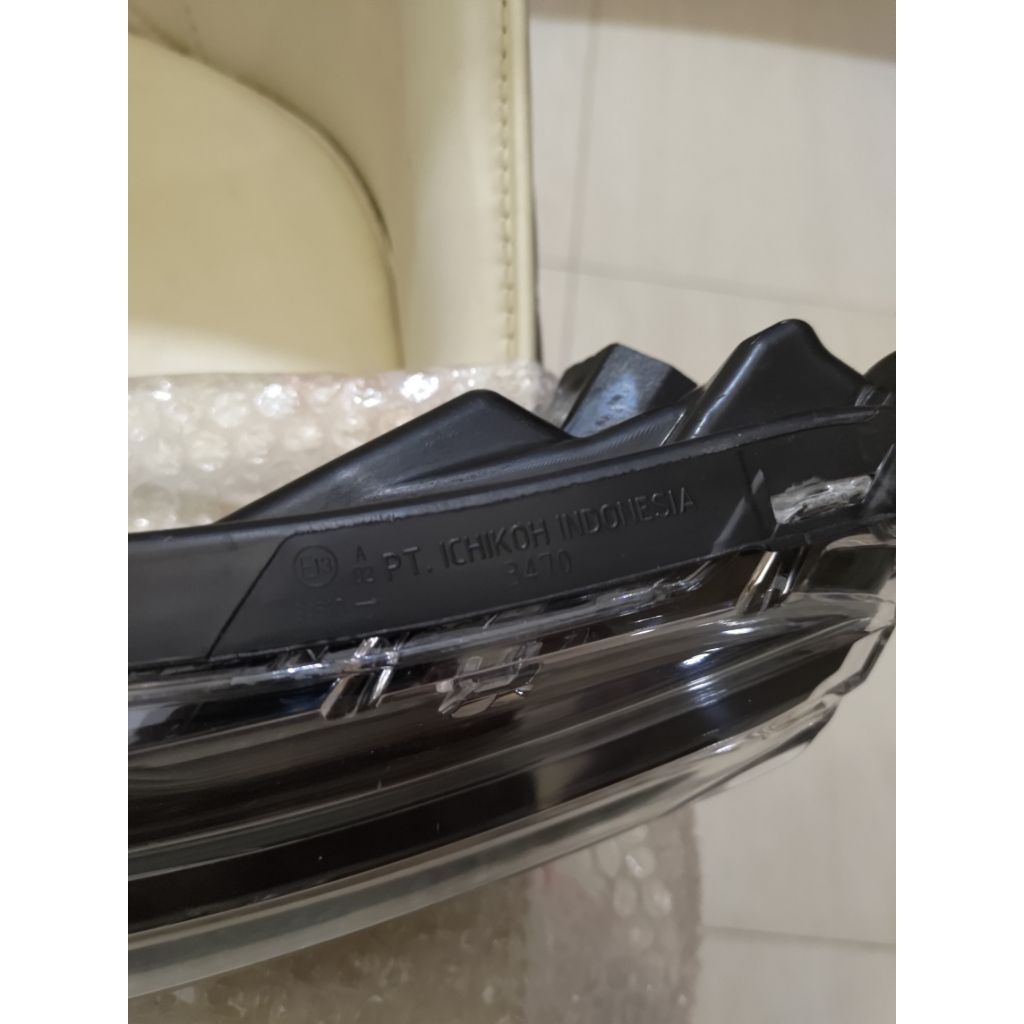 lampu atas depan DRL Mitsubishi Xpander 2018 2019 2020 2021 ( KIRI ) original