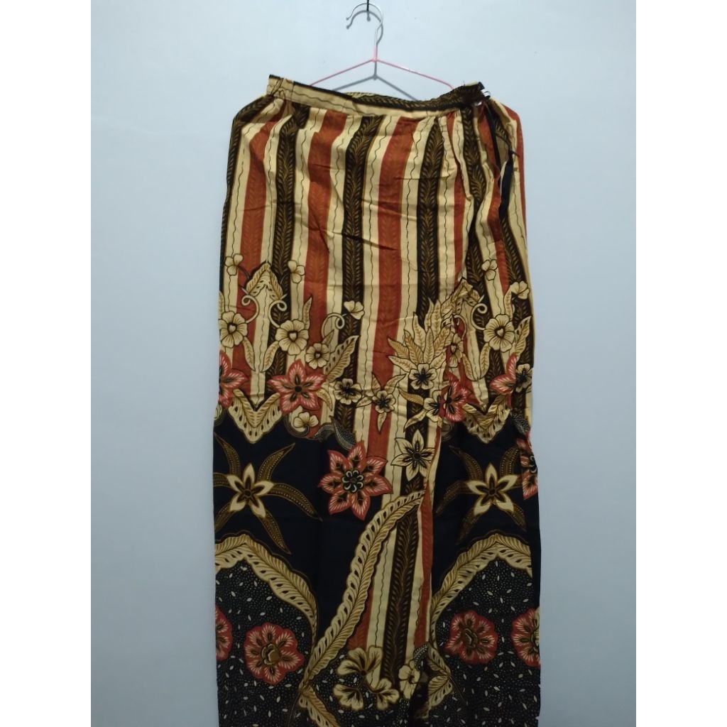 preloved | 1 set batik rok ( slimfit)