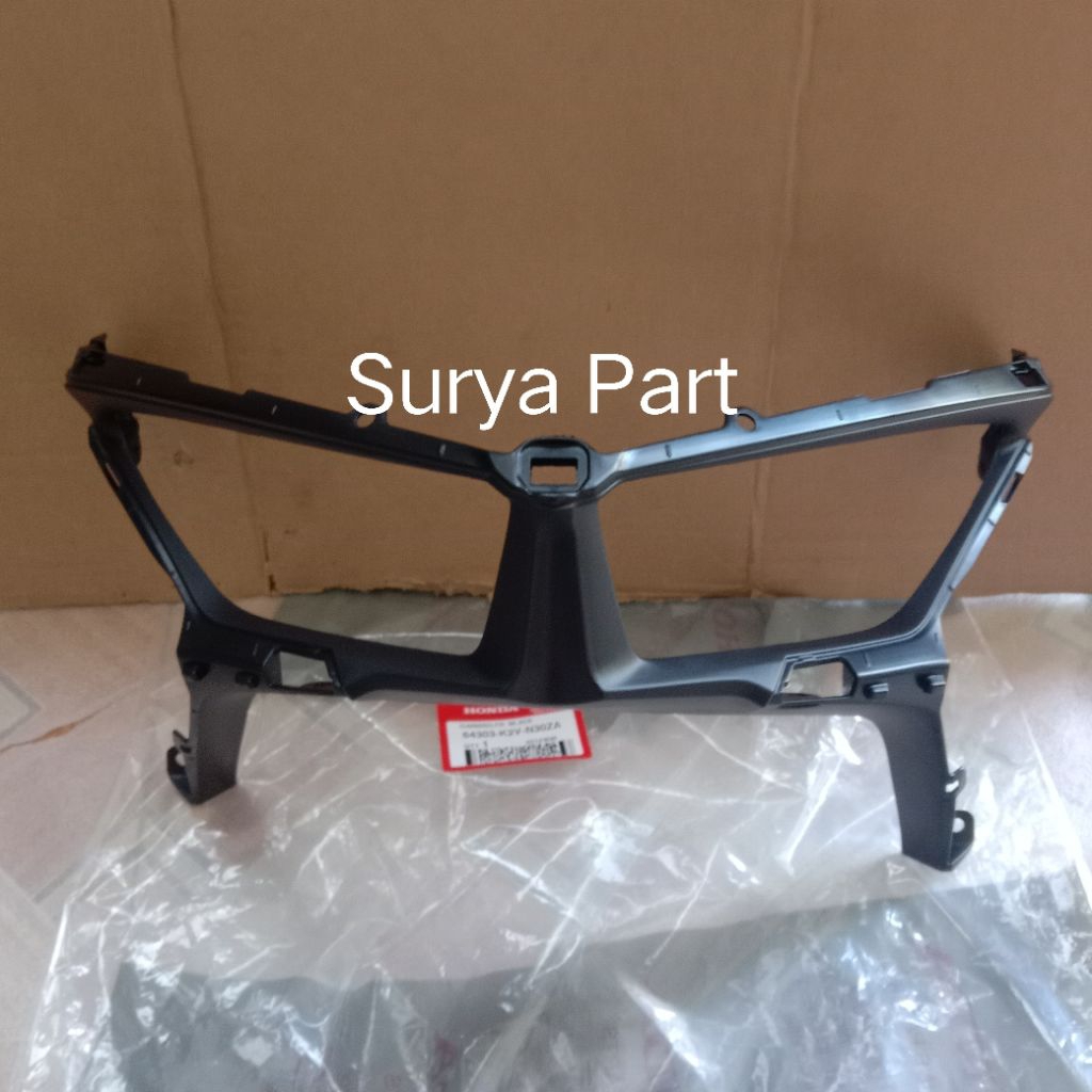 Garnish Vario 125 K2V cover lampu depan Vario 125 K2V original 64303K2VN30ZA