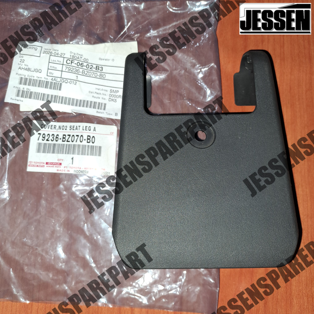 Cover Tutup Baut Jok Tengah Avanza/Xenia 2014 - 2015 Original 79236-BZ070-B0