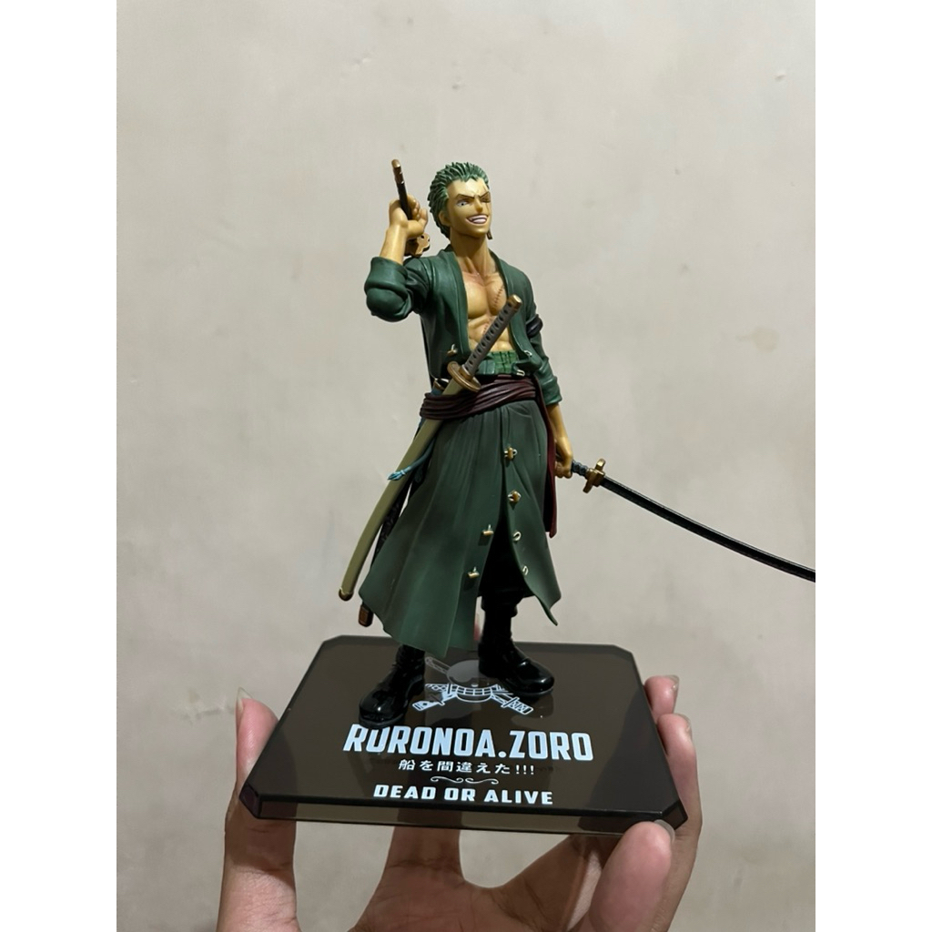 Fzo Roronoa Zoro New World Original( Rare Item)