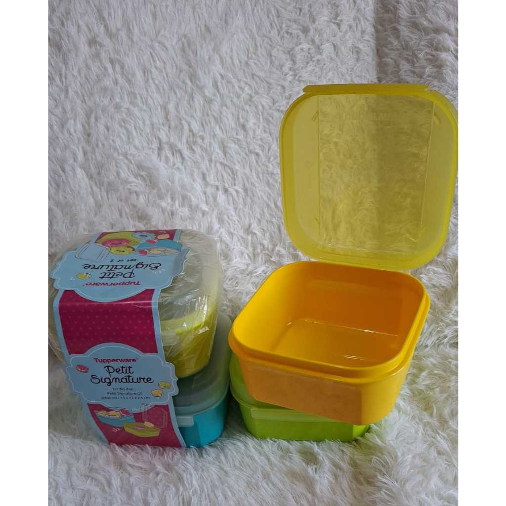 Toples kotak Tupperware