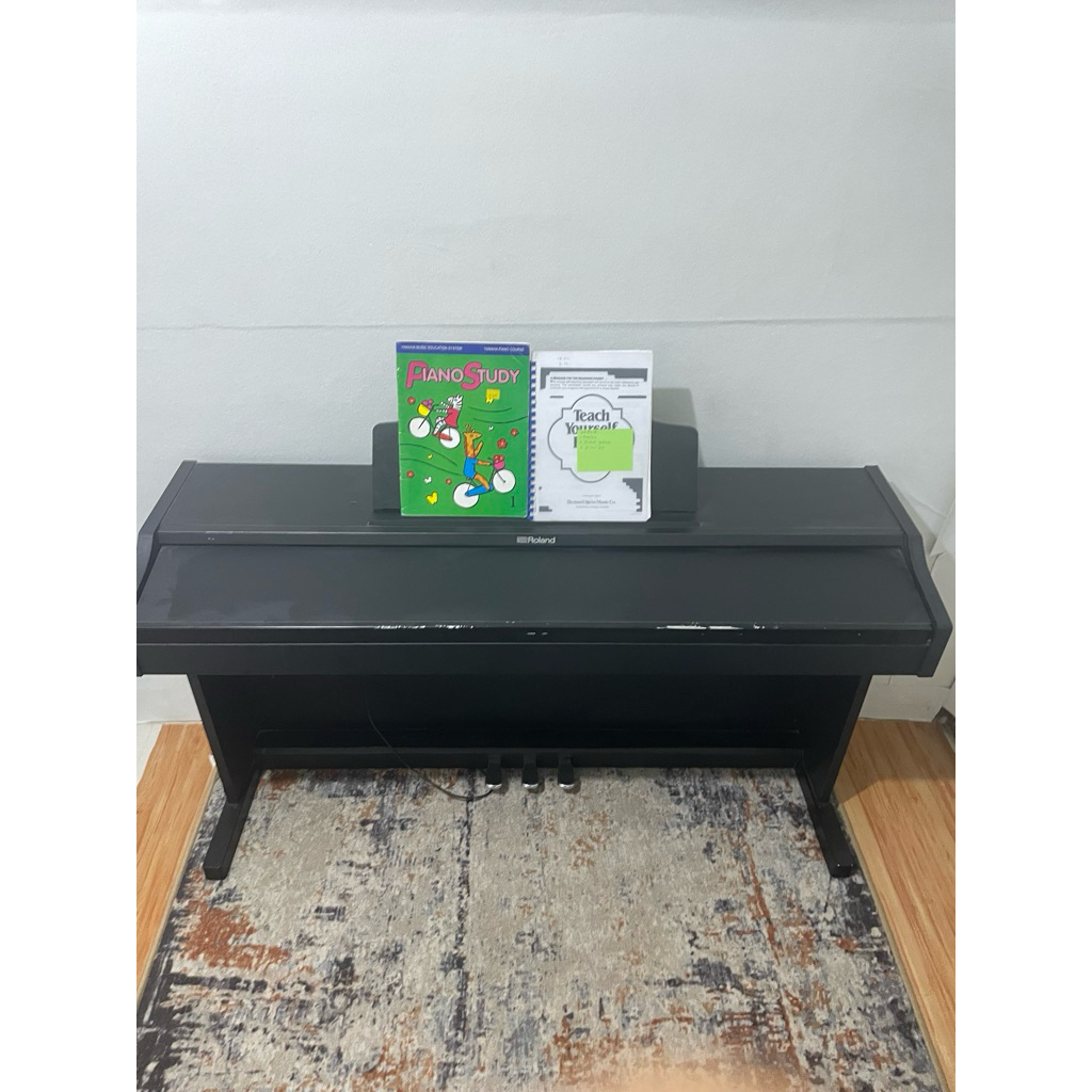 Piano Digital Roland RP 102 R
