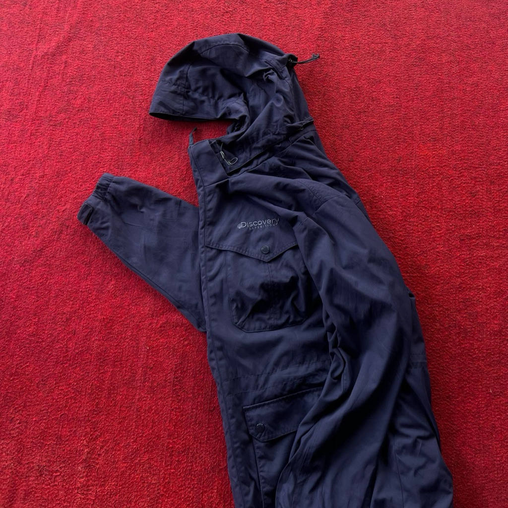 jaket discovery gorpcore Size : XL (P : 82cm X L : 63cm)