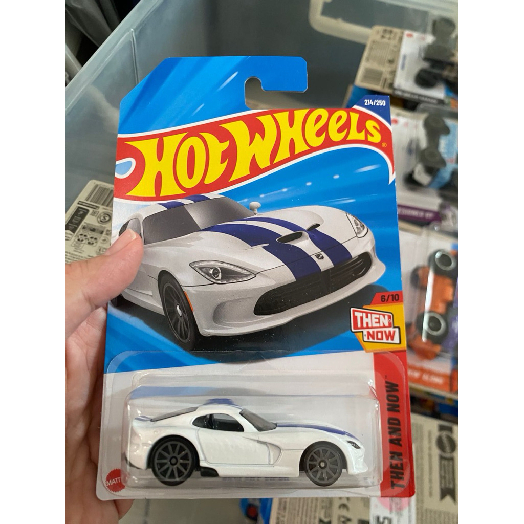 Hot wheels 2013 srt viper