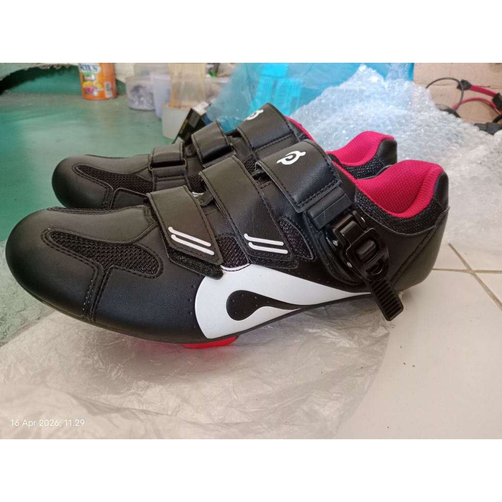 PELOTON CLEAT SEPATU RB
