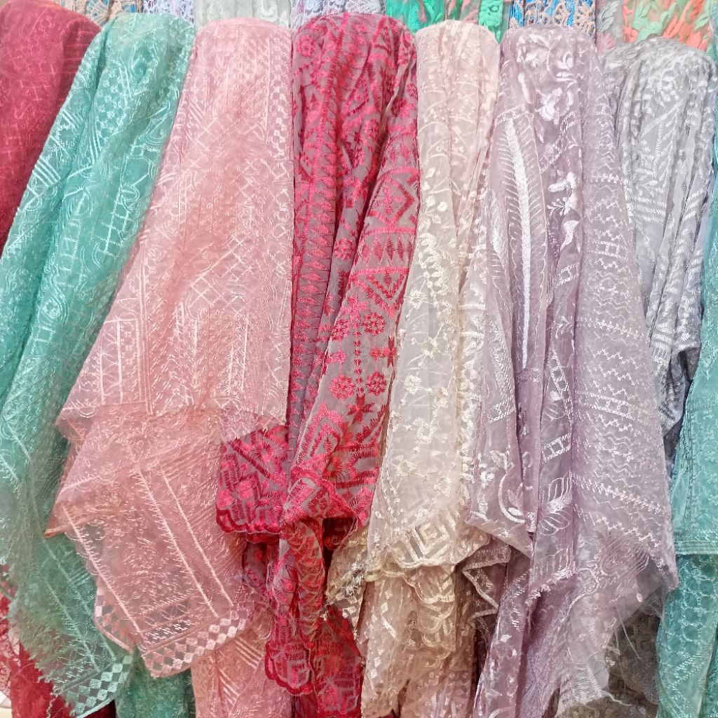 Kain Organza Bordir Motif Sapto / Kain Organza Bordir Motif Bunga Rambat / Kain Organza Bordir Banya