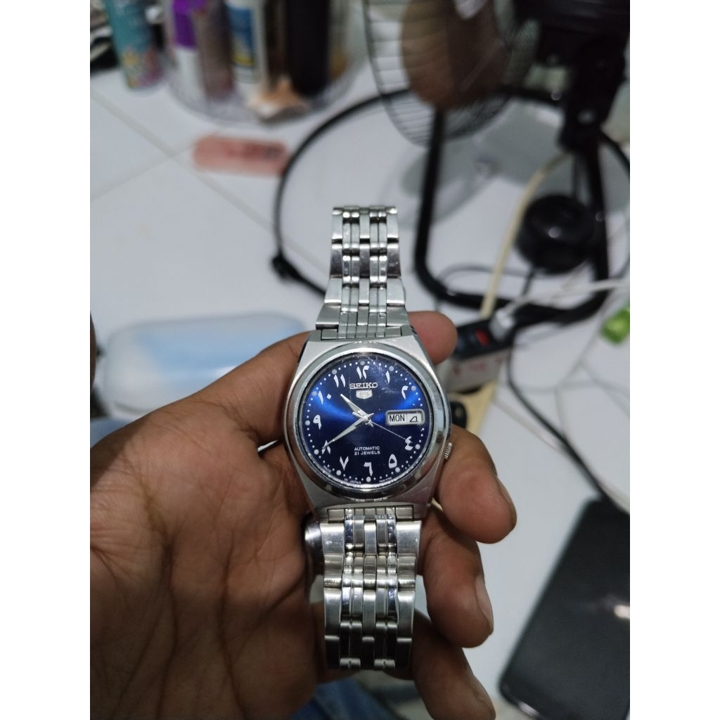 seiko 5 arabic
