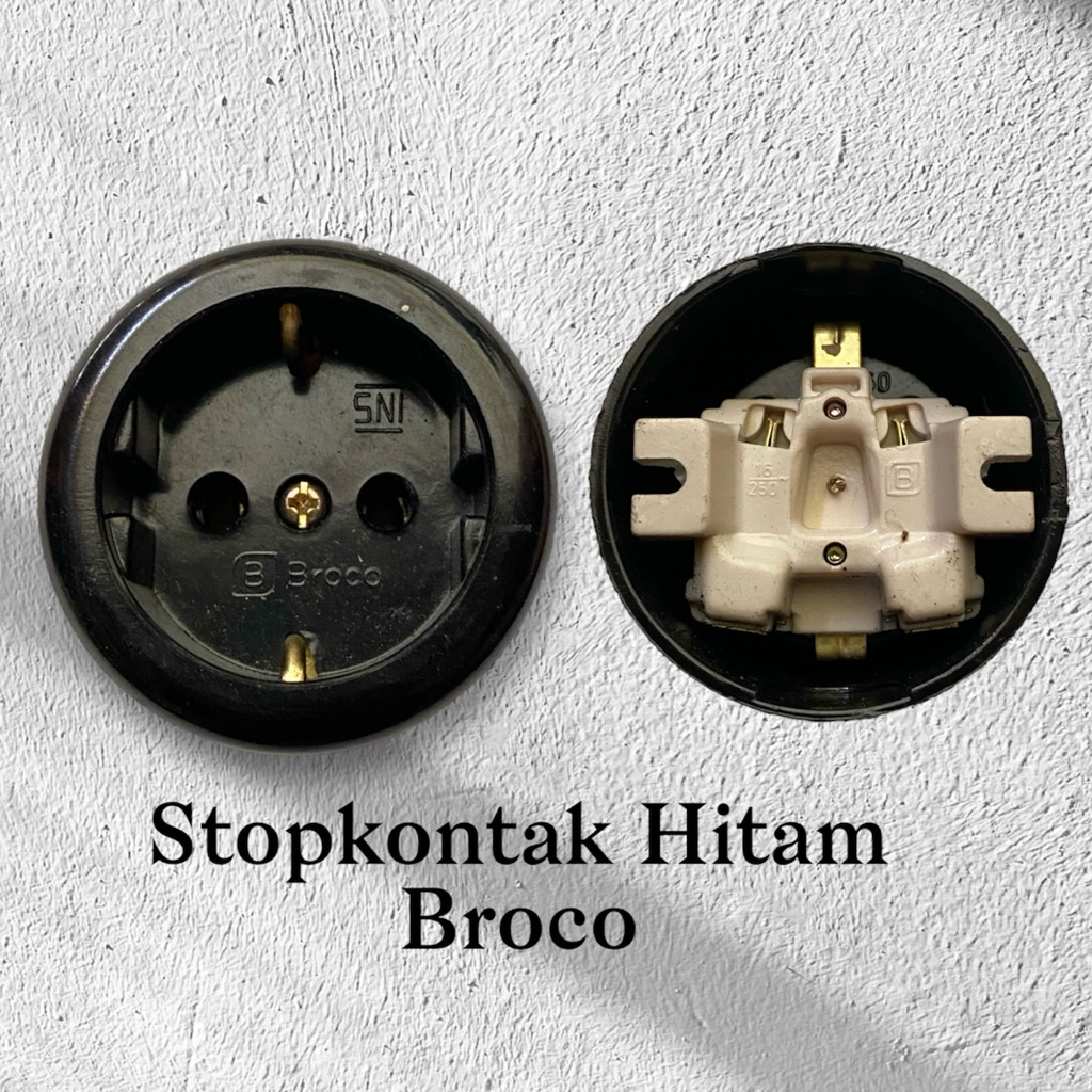 Broco Stop Kontak Arde Hitam Outbow - Colokan Listrik Tempel Dinding Kualitas SNI