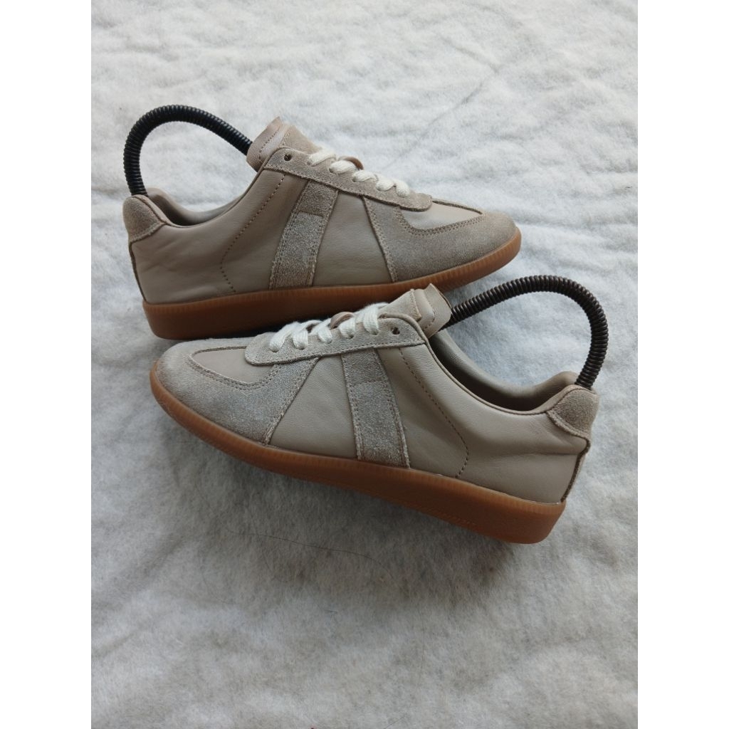sepatu mirip 11-12 maison margiela gats size 37/23cm mulus