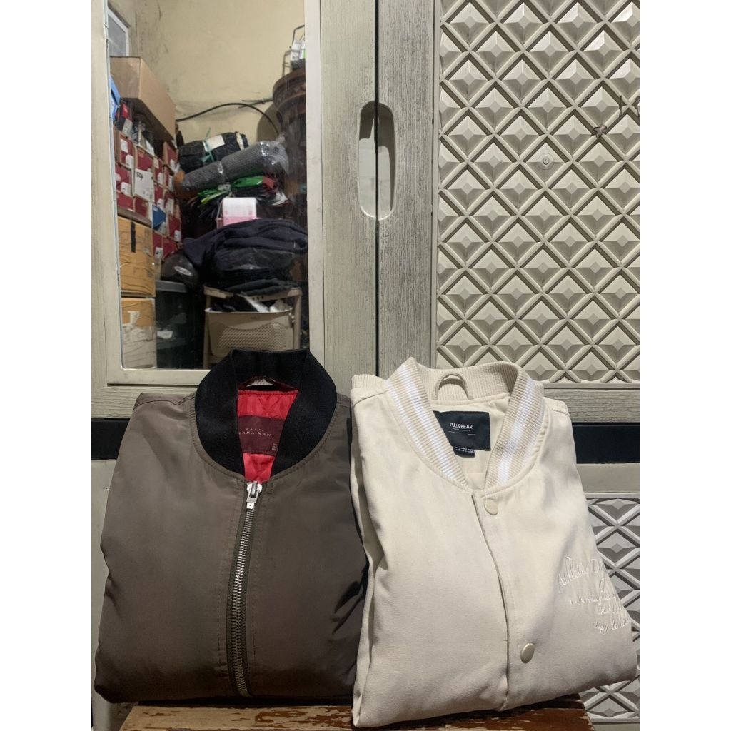 ORIGINAL JACKET BOMBER SUEDE ZARA ZIPPER PULL & BEAR PARASUTE STRAP BEIGE