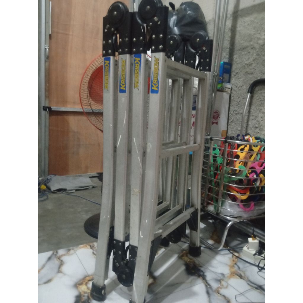 tangga lipat krisbow 4 meter like new no minus