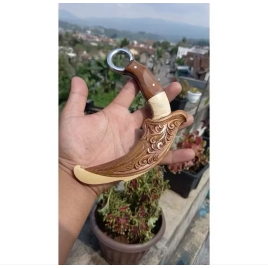GS/ Pisau Kerambit Ukir Baja Asli Kayu Jati Kopi SIAP PAKAI