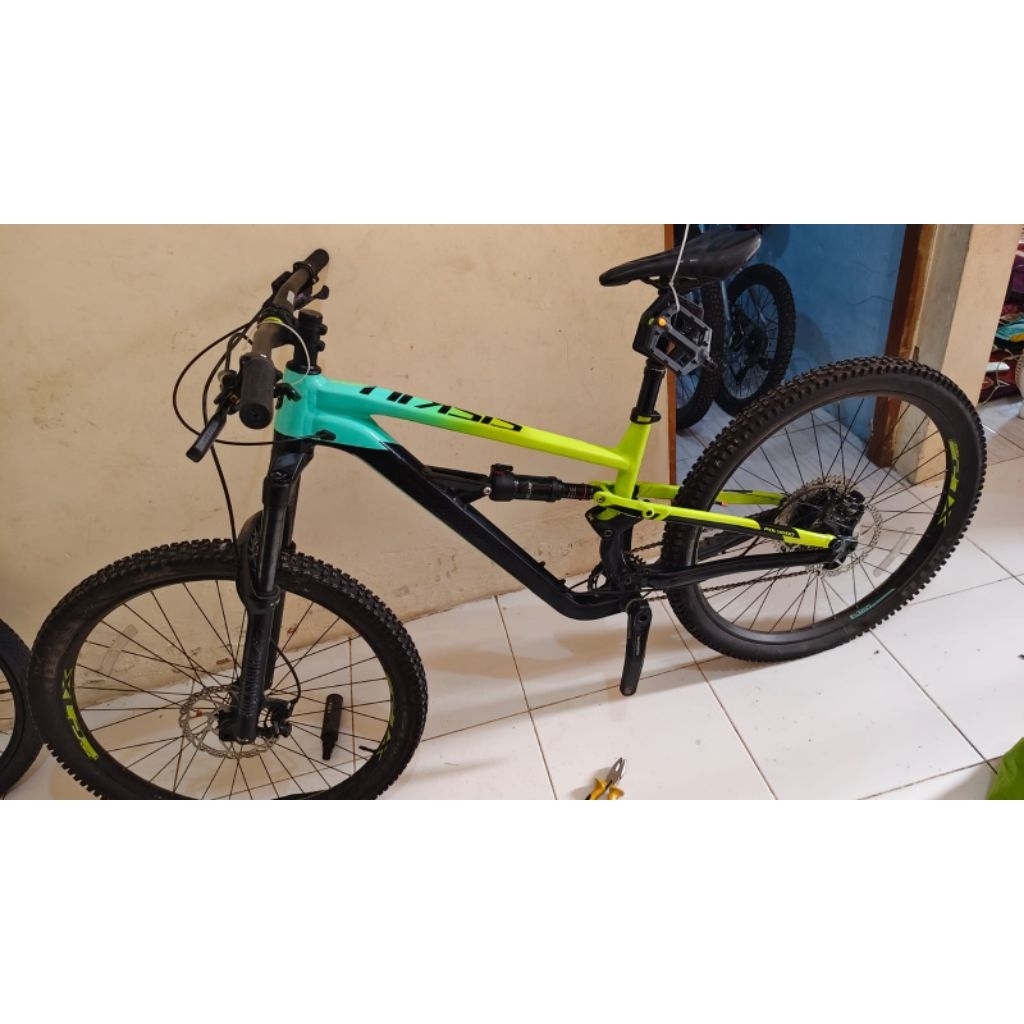 Polygon Siskiu T7 M 27.5 Fullbike 0 Km