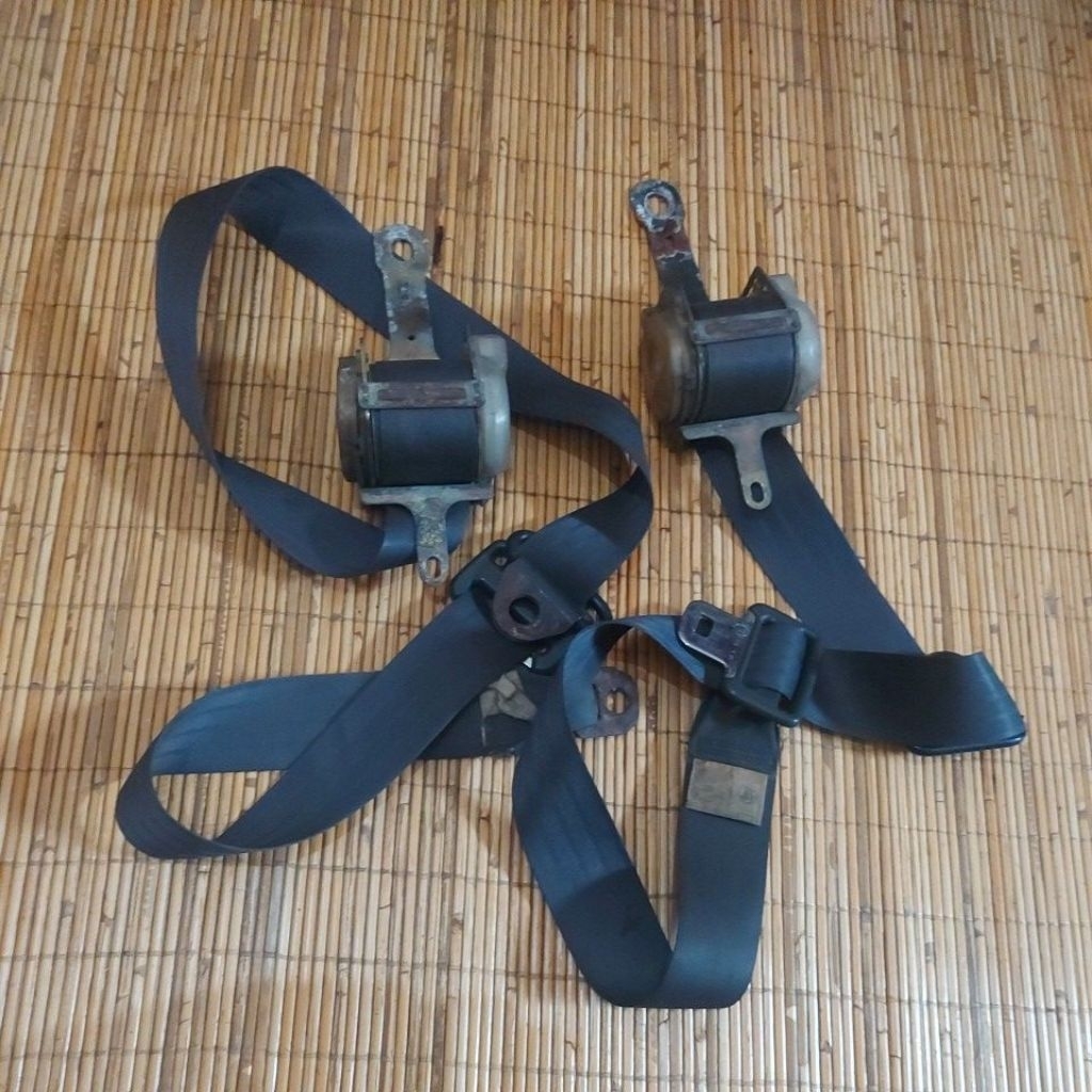 Seatbelt corolla twincam ex GTi pnp SELimited/ Liftback/ AE92