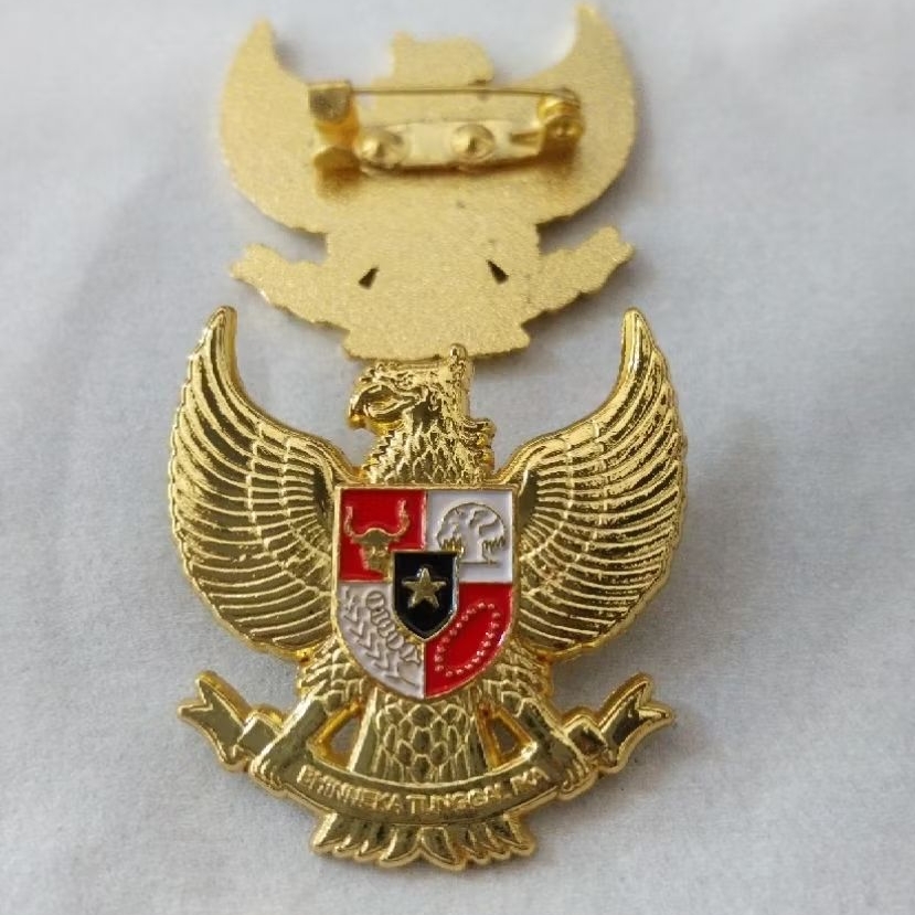 PIN GARUDA_PIN BURUNG GARUDA_PIN GARUDA 3 DIMENSI_PIN GARUDA KUNINGAN_PIN GARUDA EMAS_GARUDA_PIN AGU