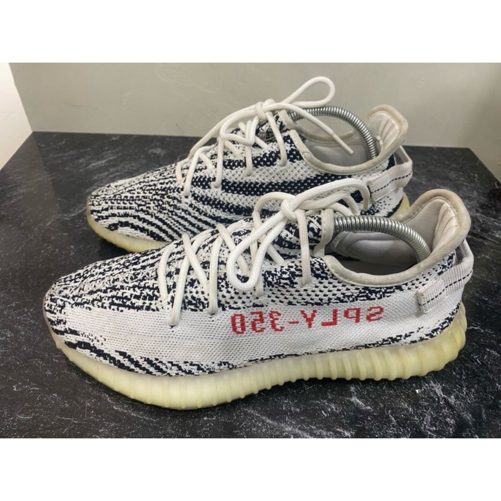 Adidas Yeezy Boost 350 V2 Zebra bahan rajut second original