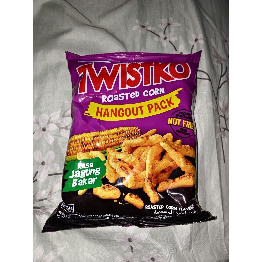 jajanan Chiki twisco rasa jagung bakar