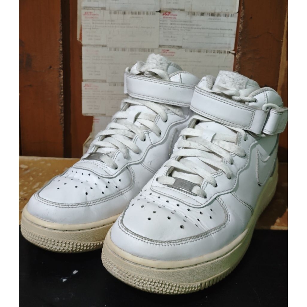 Nike Air Force 1 Putih